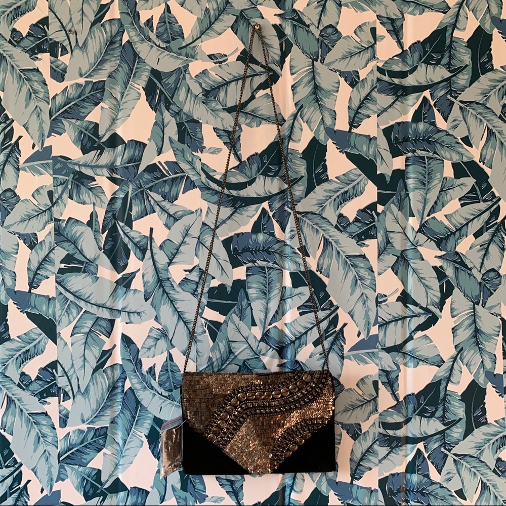 NWT Ecote cross body beaded chain purse